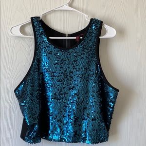 Sequined crop top, no sleeves.